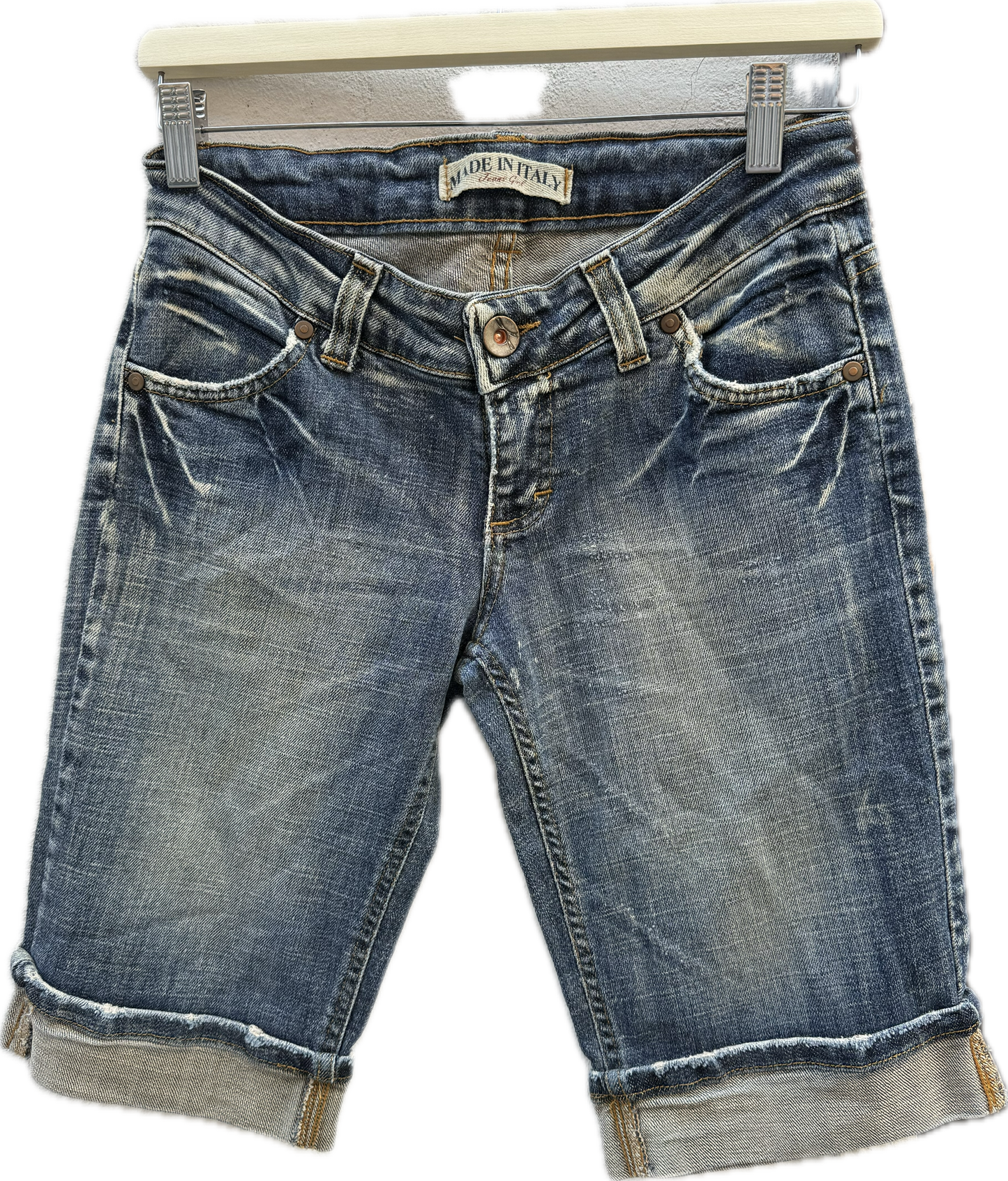 Bermuda jeans girl